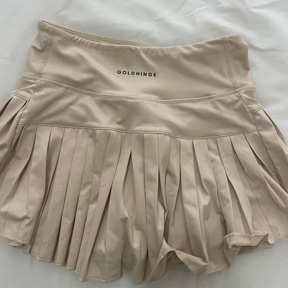 Tan Goldhinge pleated skirt